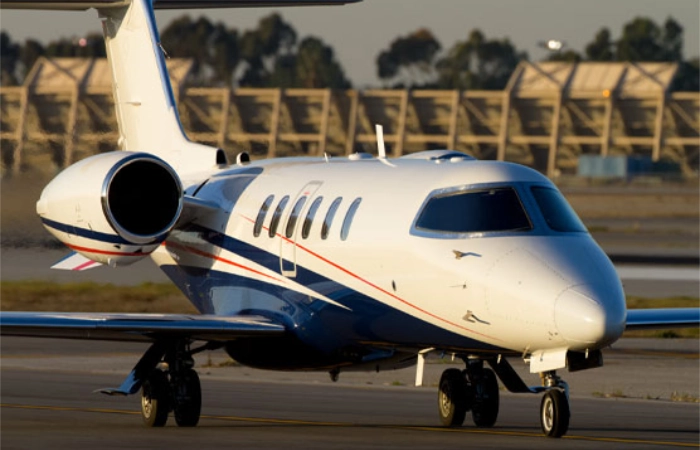 Seguro de aeronavegación para jet privado en pista