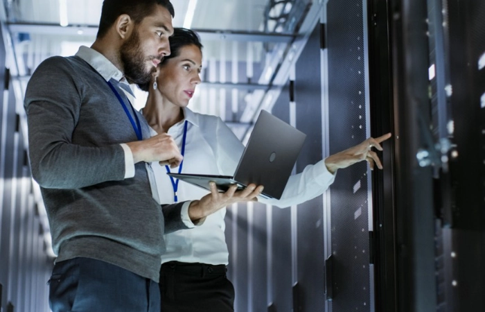 Seguro técnico para equipos electrónicos y servidores empresariales